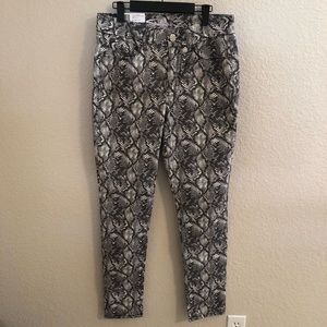 Seven7 Jeans NWT Snakeskin print HIgh Rise Skinny tummy less Size 10